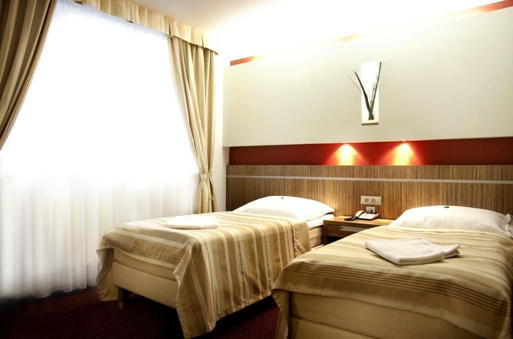 Hotel Vaka Brno Eksteriør bilde
